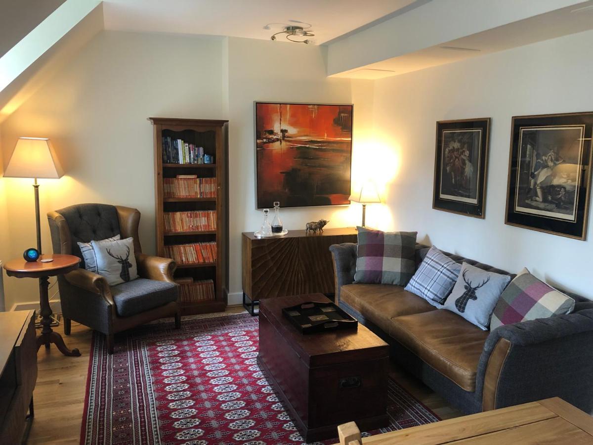Loch Ness Moat House Apartments Fort Augustus Exterior foto